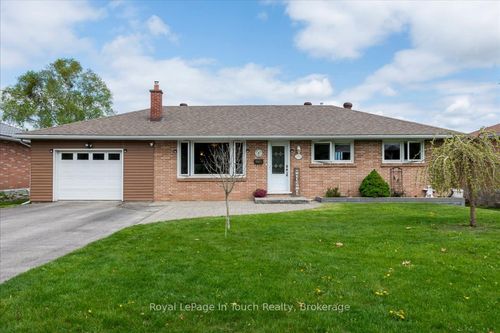 296 John St, Midland, ON, L4R2J5 | Card Image