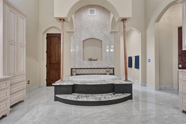 Primary Bath | Image 22