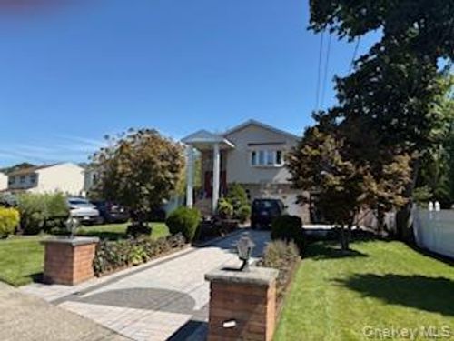 115 240th St, Elmont, NY, 11003-4018 | Card Image