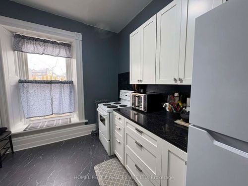 3-33 King St W, Brockville, ON, K6V3P7 | Card Image