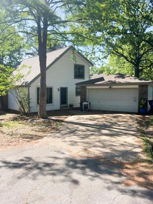18 Hickory Ln, Maumelle, AR, 72113-6105 | Card Image