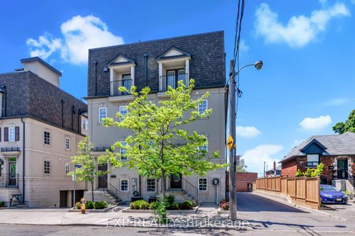 b-2 Fairleigh Cres, Toronto, ON, M6C3R8 | Card Image