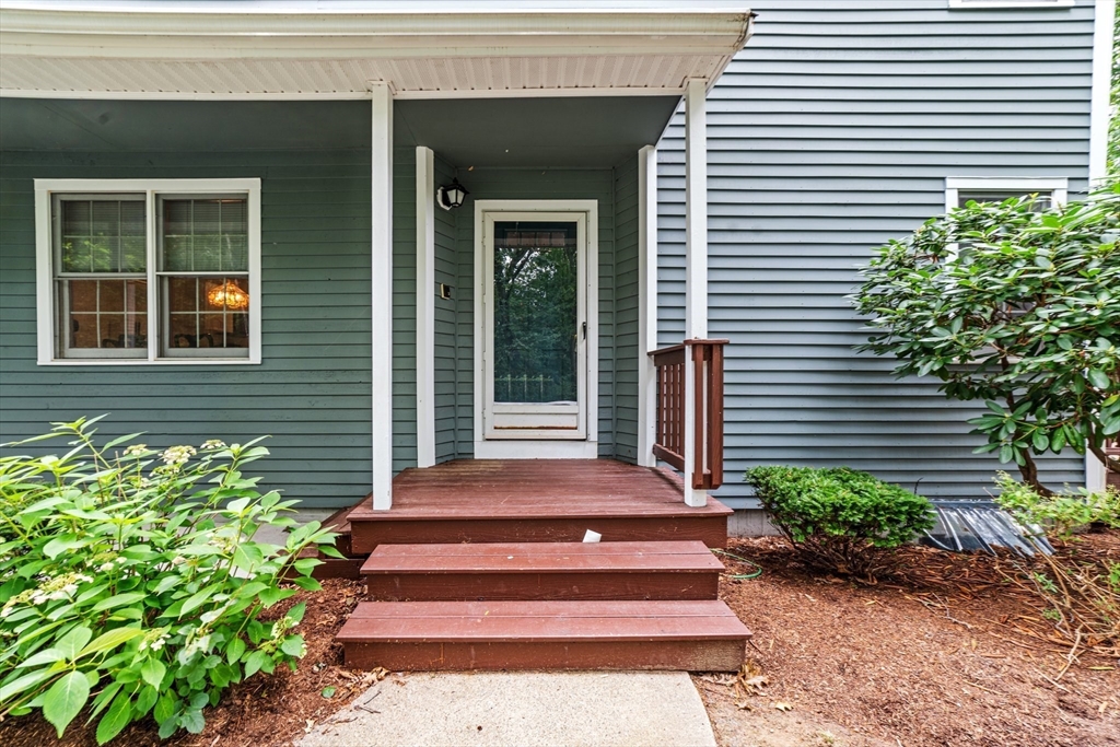 Bishops Forest Dr, Waltham, MA 02452