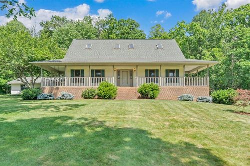 5145 Bradshaw Rd, Salem, VA, 24153-8023 | Card Image