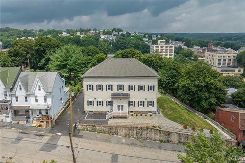 5-418 W Race St, Pottsville, PA, 17901-2418 | Card Image