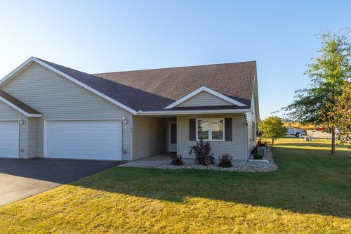 102 6th Ave Ne, Elgin, MN, 55932-9508 | Card Image