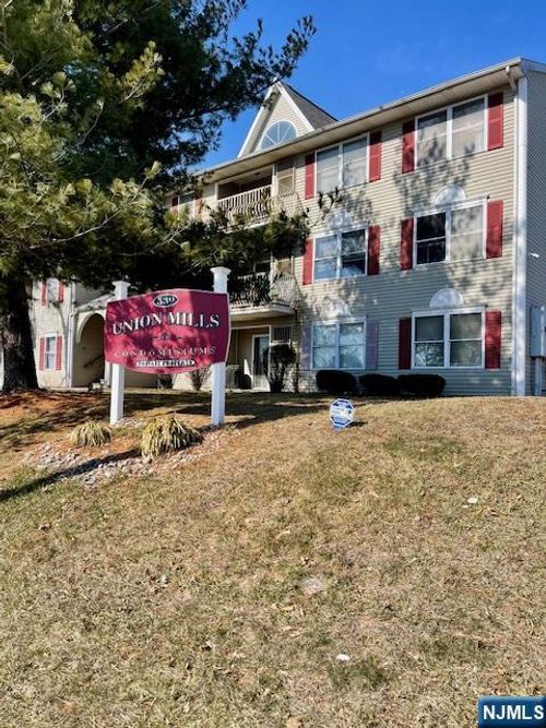 539 Union Ave, Irvington, NJ, 07111-2855 | Card Image