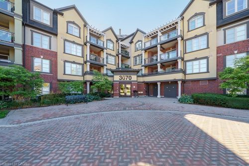 121-3070 Rotary Way, Burlington, ON, L7M0H1 | Card Image