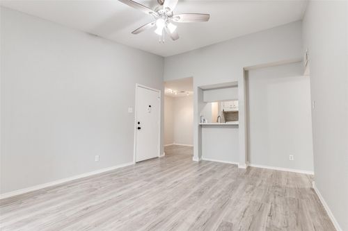 apt-78-3300 Pebblebrook Dr, Seabrook, TX, 77586-6051 | Card Image