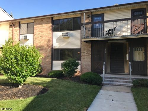 819 Cricket Ln, Woodbridge, NJ, 07095-1569 | Card Image