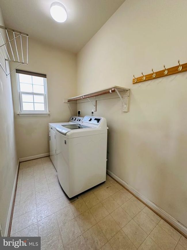2975 Caribbean Ct, House other with 5 bedrooms, 4 bathrooms and null parking in Fairfax VA | Image 17