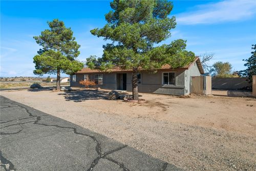 2890 N Cox St, Kingman, AZ, 86401-4302 | Card Image