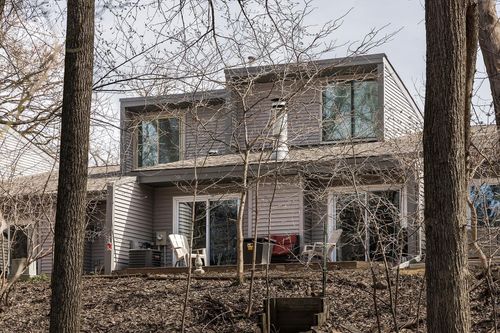 8395 139th Ct, Apple Valley, MN, 55124-6351 | Card Image