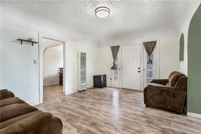 614 N Spring Ave, House other with 2 bedrooms, 1 bathrooms and 1 parking in Compton CA | Image 11
