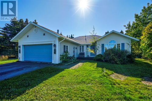8 Pond Path Rd, New Chelsea, NL, A0B | Card Image