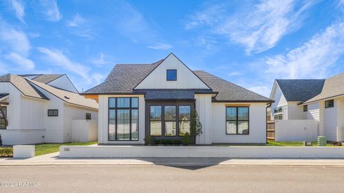 105 Threasa Dr, Youngsville, LA, 70592 | Card Image