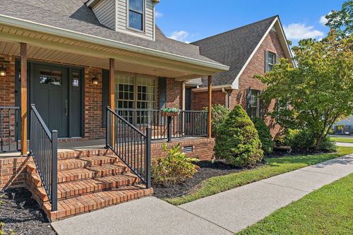 404 Southwinds Dr, Hermitage, TN, 37076-3823 | Card Image