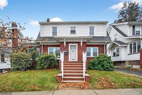 97 Gourley Ave, Clifton, NJ, 07013-1039 | Card Image