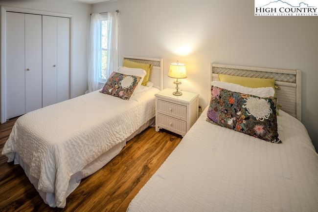 202 Cliffside Ln, House other with 4 bedrooms, 3 bathrooms and null parking in Seven Devils NC | Image 24