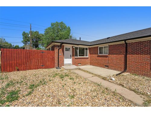 3581 Olive St, Denver, CO, 80207-1523 | Card Image