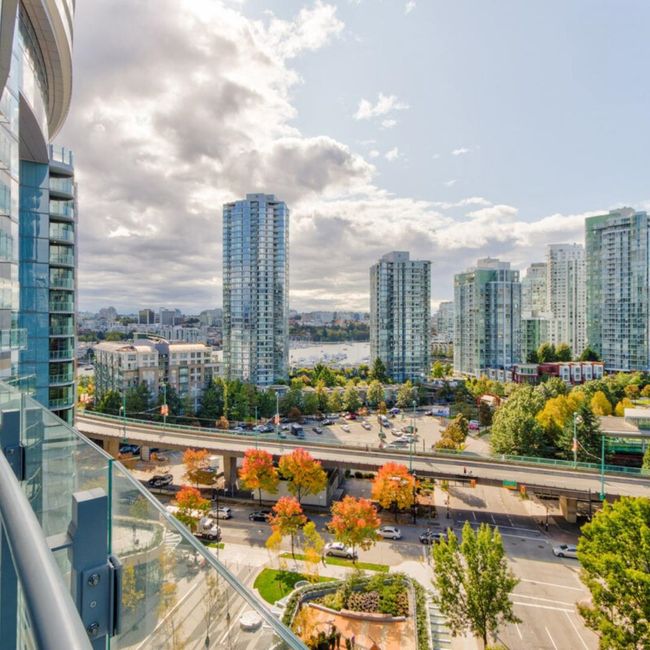 1205 - 89 Nelson Street, Condo with 1 bedrooms, 1 bathrooms and 1 parking in Vancouver BC | Image 2