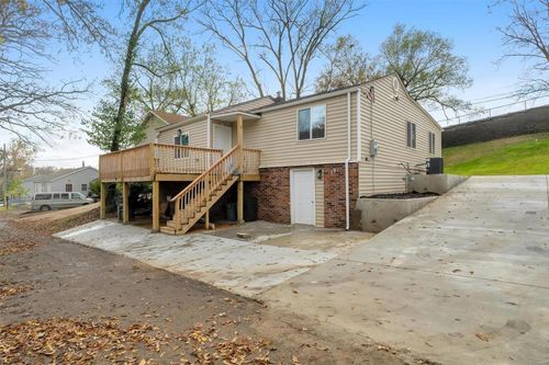 19 Mortons Grove Street, Valley Park, MO, 63088 | Card Image