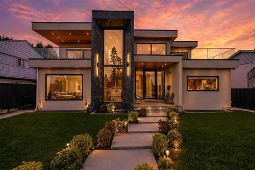 13821 Malabar Avenue, White Rock, BC, V4B2X8 | Card Image