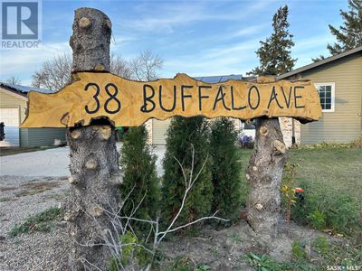 38 Buffalo Ave, House other with 4 bedrooms, 2 bathrooms and null parking in Tuxford SK | Image 2