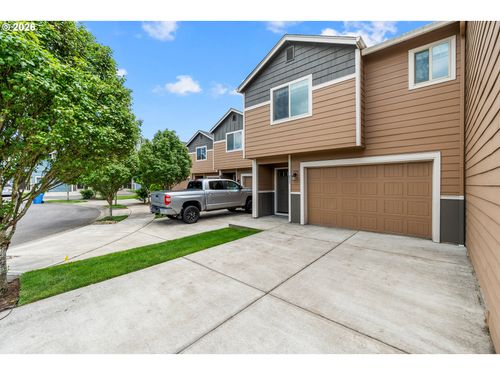837 Ne 109th Ct, Vancouver, WA, 98664-4396 | Card Image