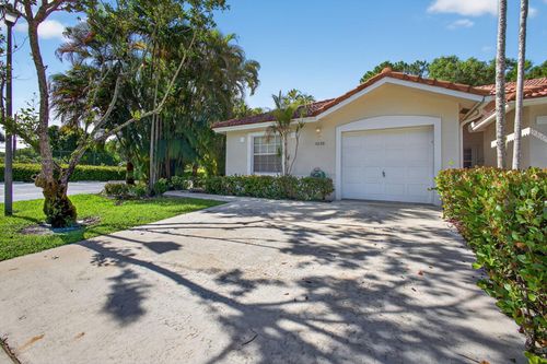 5020 N La Sedona Cir, Delray Beach, FL, 33484-8733 | Card Image