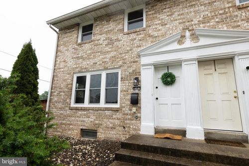 507 B St, CARLISLE, PA, 17013-1830 | Card Image