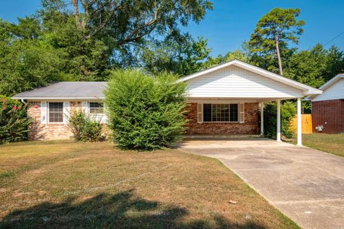 49 Meadowbrook Dr, Little Rock, AR, 72205-4529 | Card Image