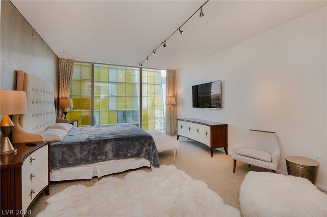 UNIT-3207 - 3722 Las Vegas Blvd, Home with 3 bedrooms, 2 bathrooms and null parking in Las Vegas NV | Image 12