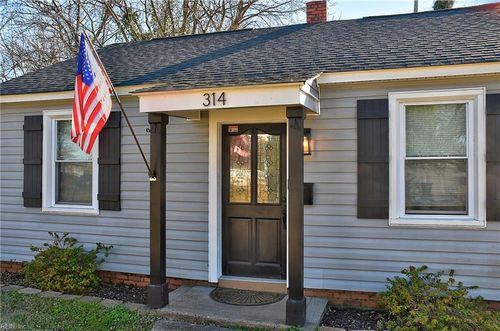 314 Cooper St, Hampton, VA, 23669-3104 | Card Image