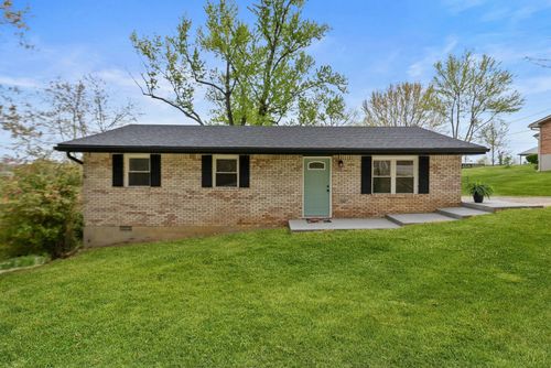 730 E Spencer Rd, Campton, KY, 41301-8627 | Card Image
