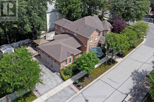 2 Winterberry Dr, Markham, ON, L3S4G3 | Card Image