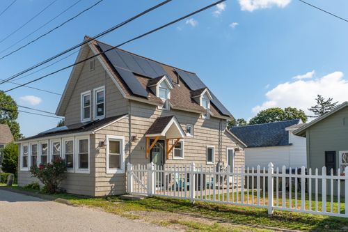 25 Broadway, Niantic, CT, 06357-2644 | Card Image