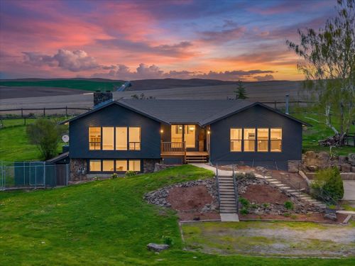 1112 E Jennings Rd, Spangle, WA, 99031-9519 | Card Image