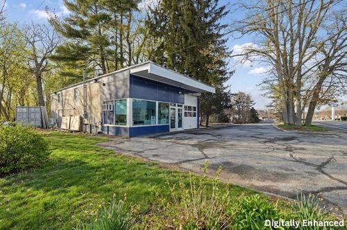 30 Thompson Rd, Webster, MA, 01570-1405 | Card Image