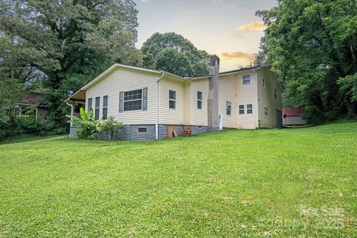 4200 Mineral Ave, Winston-Salem, NC, 27105-3748 | Card Image