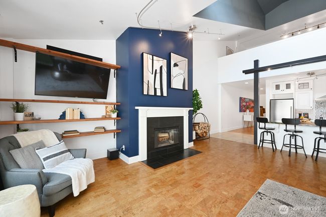 APT-517 - 526 1 St Ave S, Condo with 2 bedrooms, 2 bathrooms and 3 parking in Seattle WA | Image 8