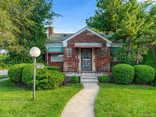 15405 Young St, Detroit, MI, 48205-3661 | Card Image