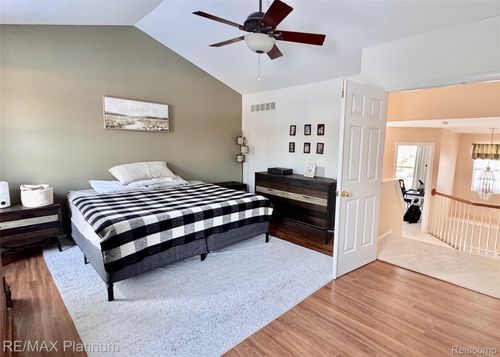 1267 Woodland Springs Dr, Howell, MI, 48843-7185 | Card Image