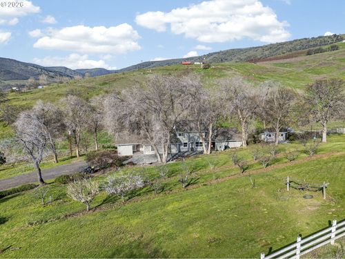3465 Three Mile Rd, The Dalles, OR, 97058-9541 | Card Image