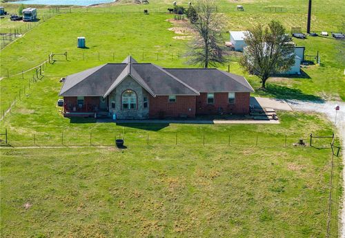 20219 Nicodemus Church Rd, Siloam Springs, AR, 72761-9403 | Card Image