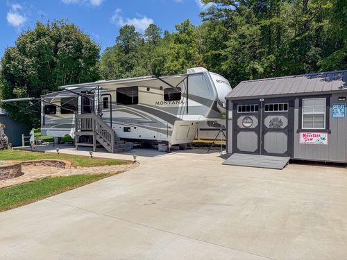 132 Heavenly Dr, Blairsville, GA, 30512-7512 | Card Image