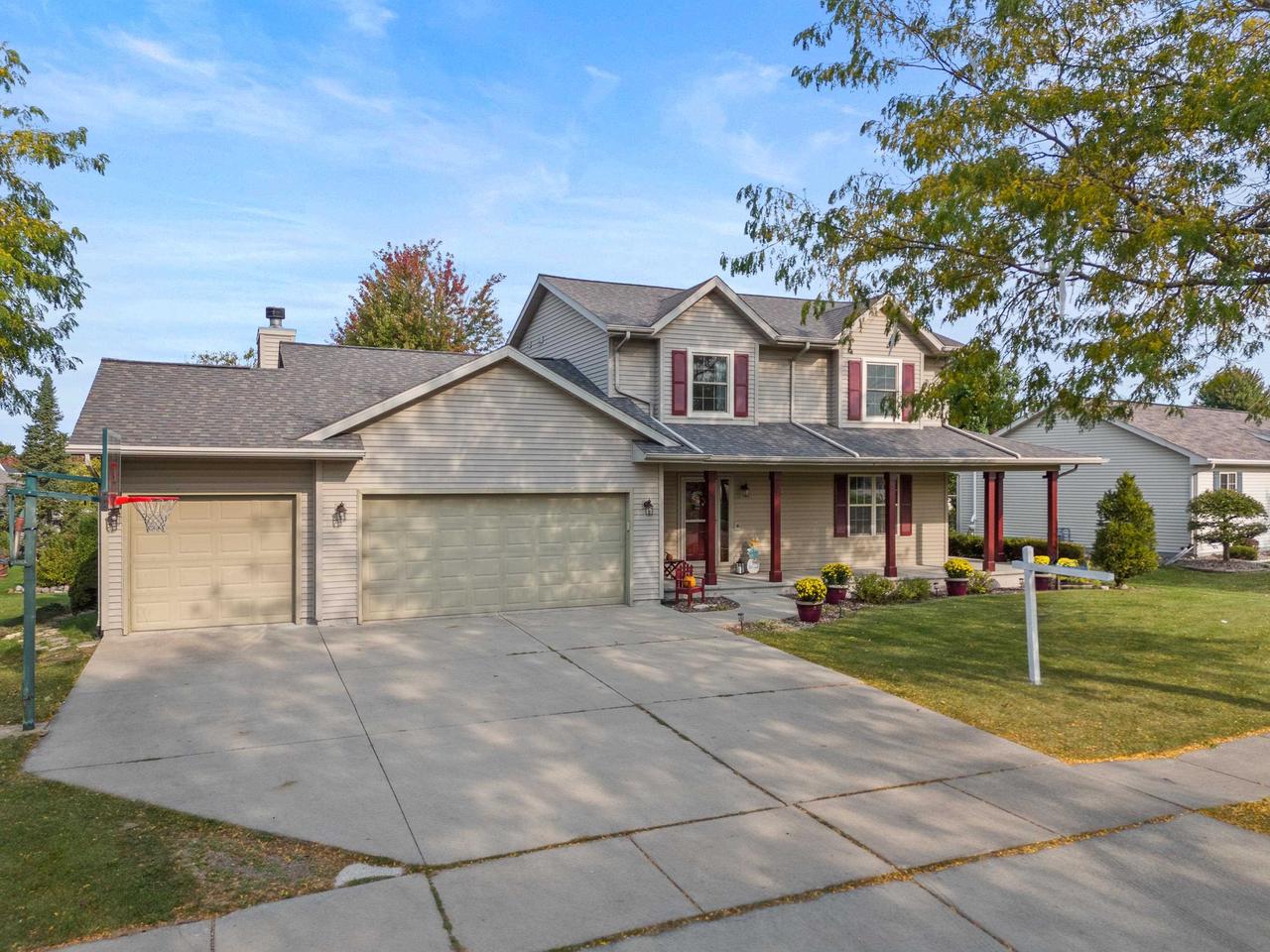 Greenbriar Ave, Fond Du Lac, WI 54935