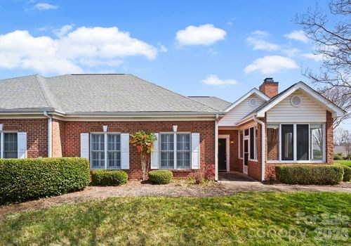 8348 Highland Glen Dr, Charlotte, NC, 28269-6111 | Card Image