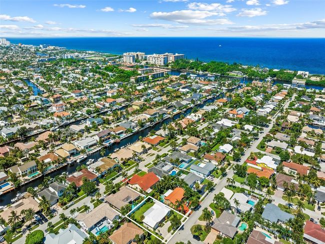 2721 Ne 45 Th St, House other with 2 bedrooms, 2 bathrooms and null parking in Lighthouse Point FL | Image 31
