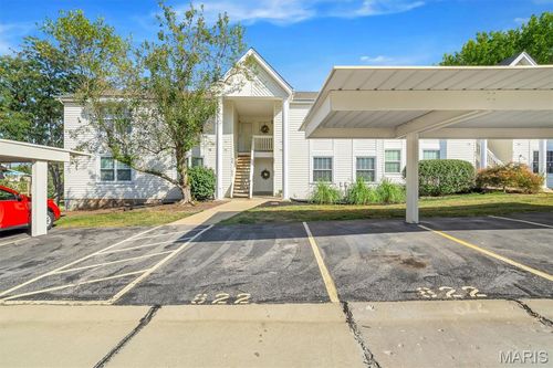 2-822 Sugar Valley Ct, Saint Peters, MO, 63376-7476 | Card Image